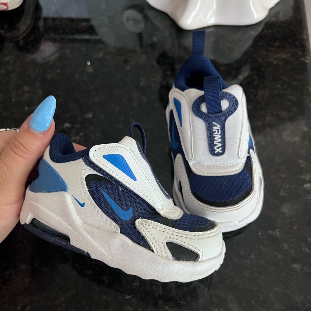 Nike AirMax Kids Sneakers - Navy and White